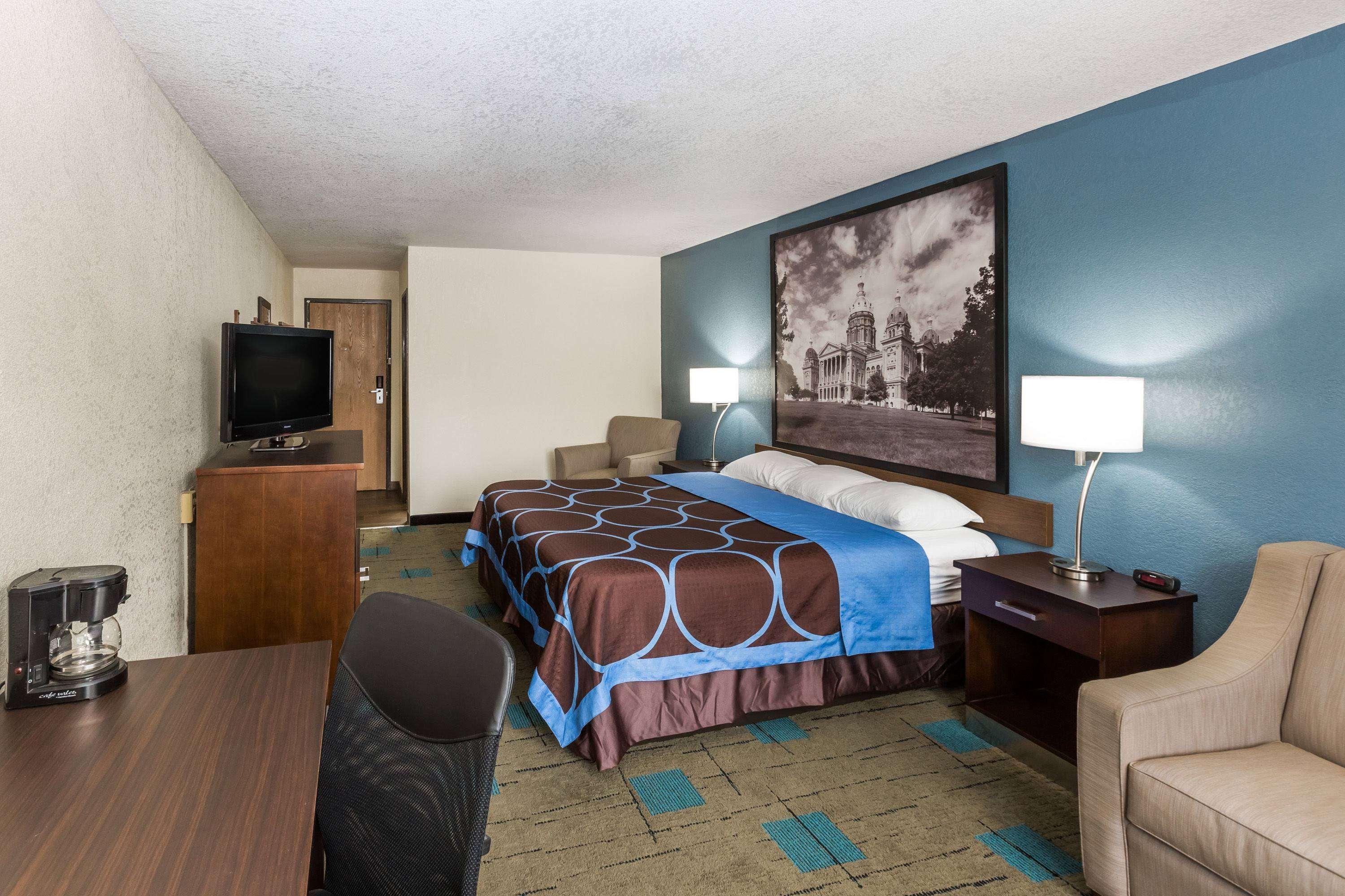 Super 8 By Wyndham Urbandale/Des Moines Area Motel Exterior foto
