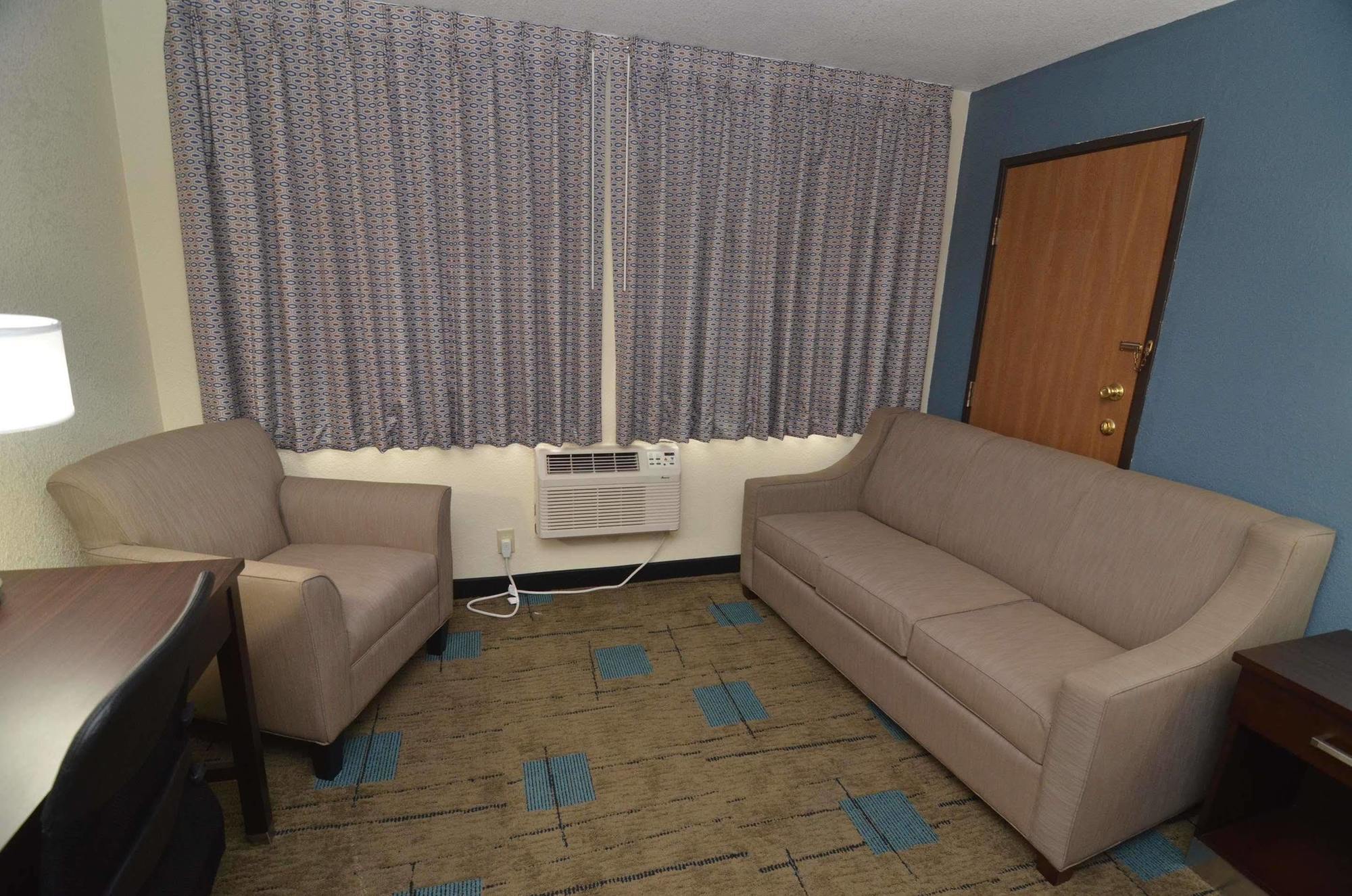 Super 8 By Wyndham Urbandale/Des Moines Area Motel Exterior foto