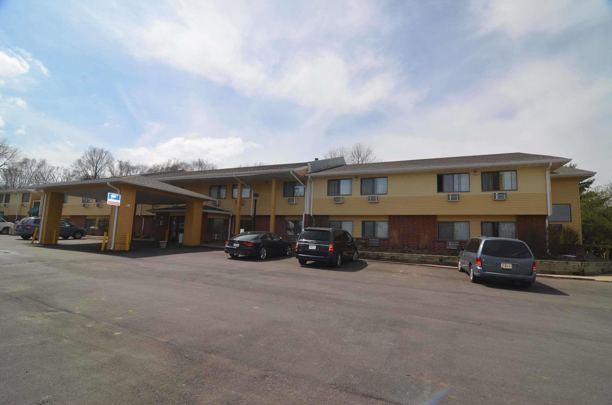 Super 8 By Wyndham Urbandale/Des Moines Area Motel Exterior foto